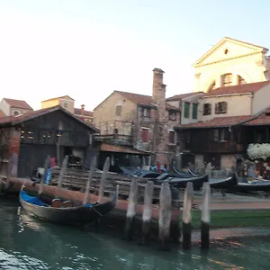 Ca' Di Rose 2*, Venice Italy